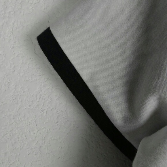 Tommy Hilfiger Crew Neck Graphic Tee Shirt Size M Navy Blue White - Picture 8 of 8